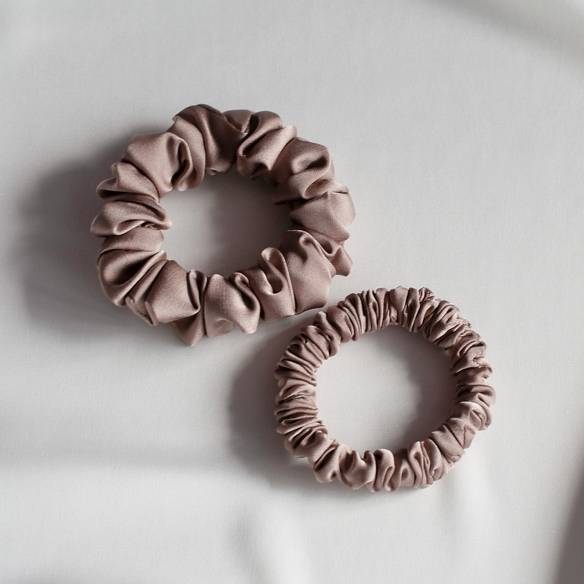 Изображение товара Набор из 2 шелковых резинок для волос 8 HORAS OF SILK, узкая и средняя, Taupe