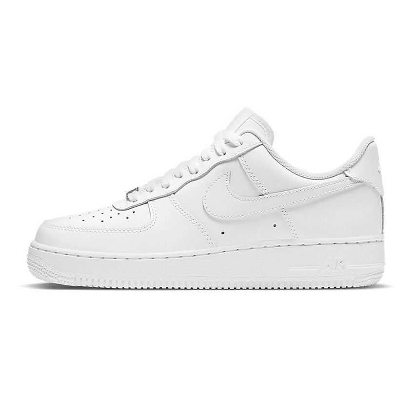 Изображение товара NIKE Кроссовки Women's Air Force 1 '07 'Triple White', цвет: Белый, размер: 40,5