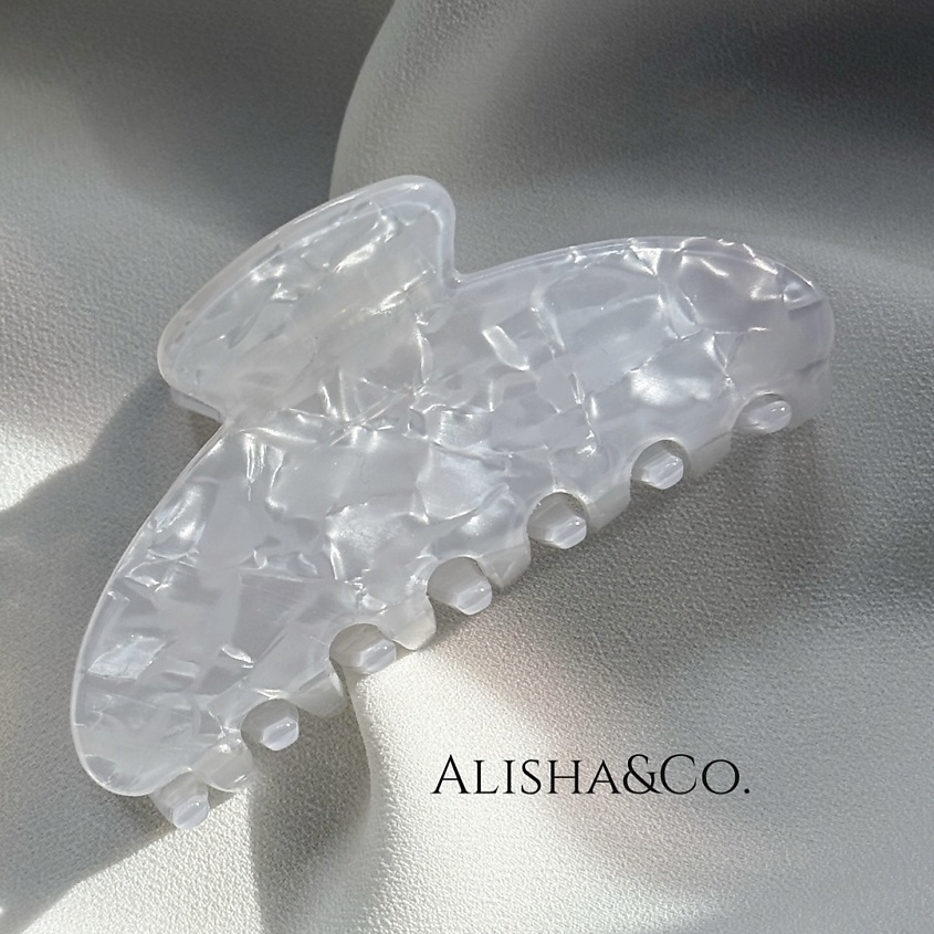 Изображение товара Крабик для волос средний Jolie ALISHA&CO белый из пластика и акрила