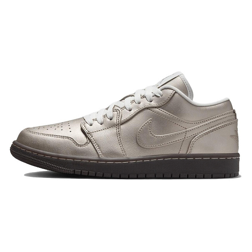 Изображение товара NIKE Кроссовки 1 Low SE Metallic Zinc Womens, цвет: Золотой, размер: 35,5