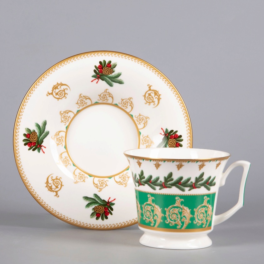 Изображение товара Императорский фарфоровый набор чашка и блюдце Еловые веточки 210 мл золотой деколь 2022
