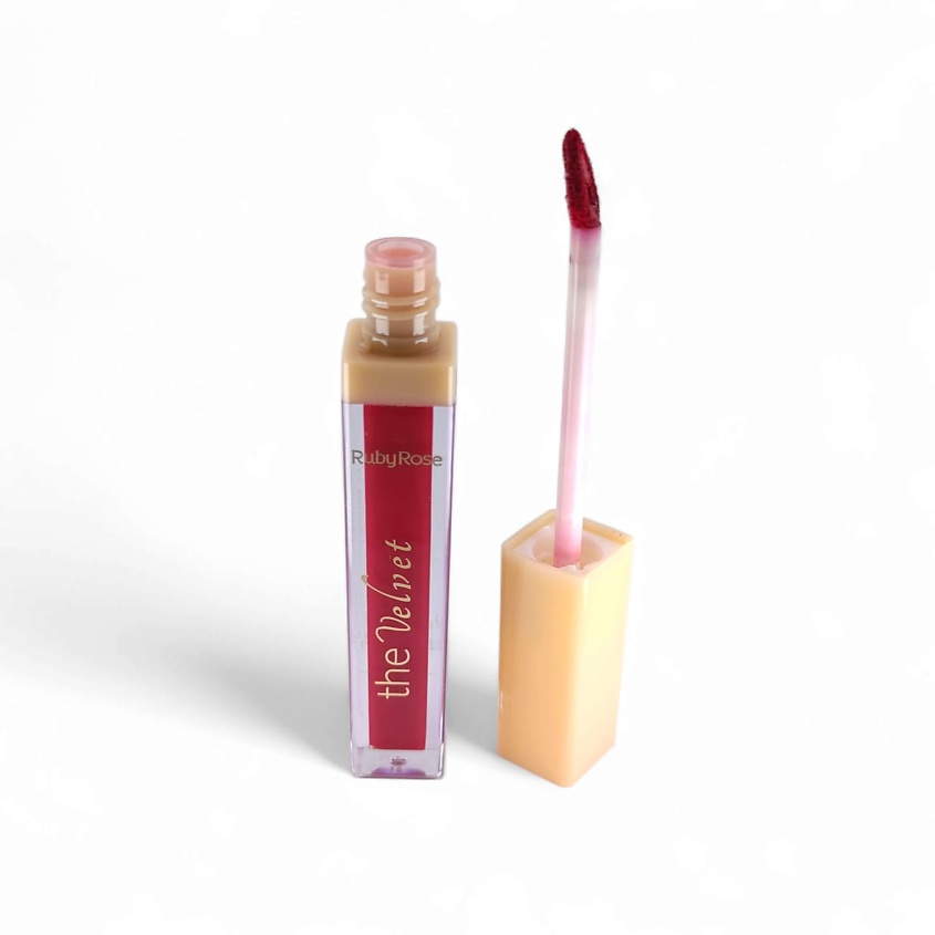 Изображение товара Ruby Rose Ягодный бархатный блеск для губ насыщенный оттенок