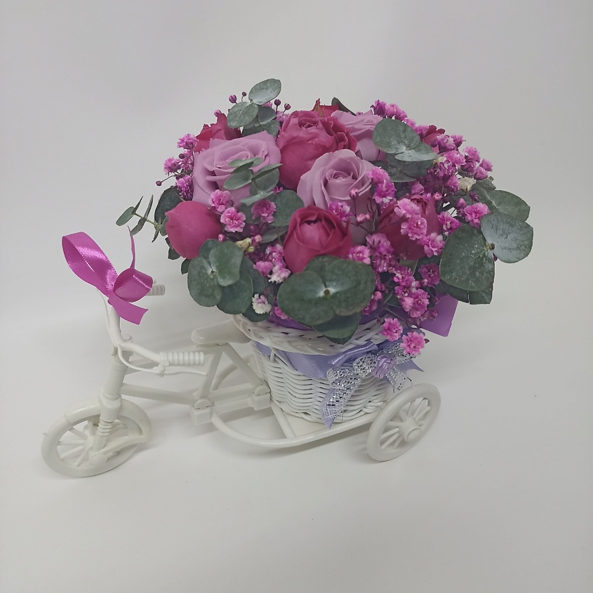Изображение товара Зефирко Роза Миритим в кашпо велосипед 1 шт. живой букет цветов