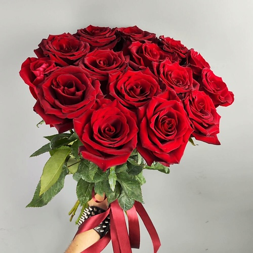 

ШАРЛАНДИЯ ГРИНЛАНДИЯ Букет из 15 красных роз под ленту, Букет из 15 красных роз под ленту