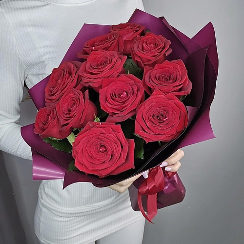 

FLOWERS DE LUXE БУТИК ЦВЕТОВ И ПОДАРКОВ Букет комплимент из красных роз ️, Букет комплимент из красных роз ️