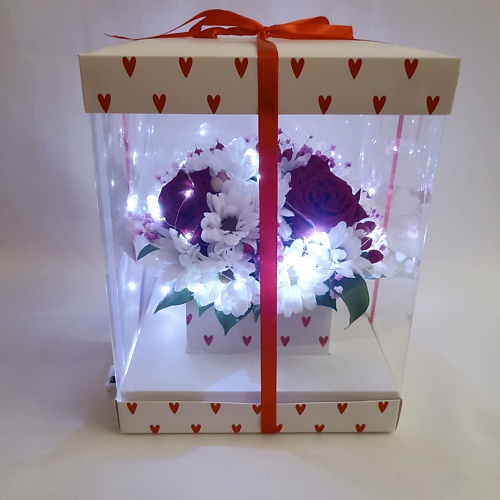 ЗЕФИРКО Букет из роз и хризантем в коробке с гирляндой Моей половинке 5550₽