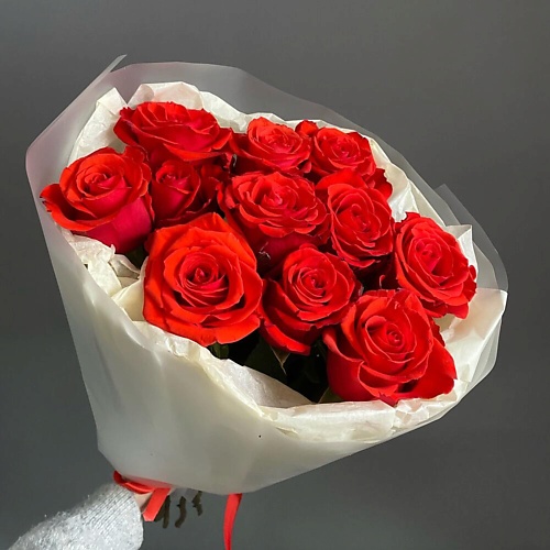 

FLOWERS DE LUXE БУТИК ЦВЕТОВ И ПОДАРКОВ Букет из алых роз, Букет из алых роз