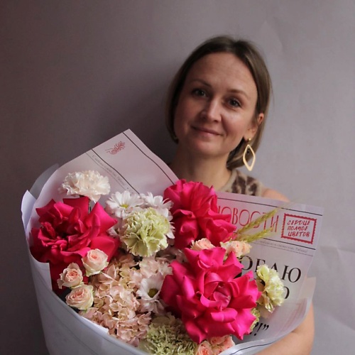 

РЯБИНА ЦВЕТОЧНАЯ МАСТЕРСКАЯ Аккуратный букет из роз и гортензии, Аккуратный букет из роз и гортензии