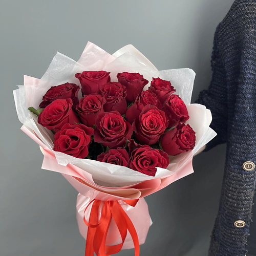 

ШАРЛАНДИЯ ГРИНЛАНДИЯ Букет из 15 роз Кения, Букет из 15 роз Кения