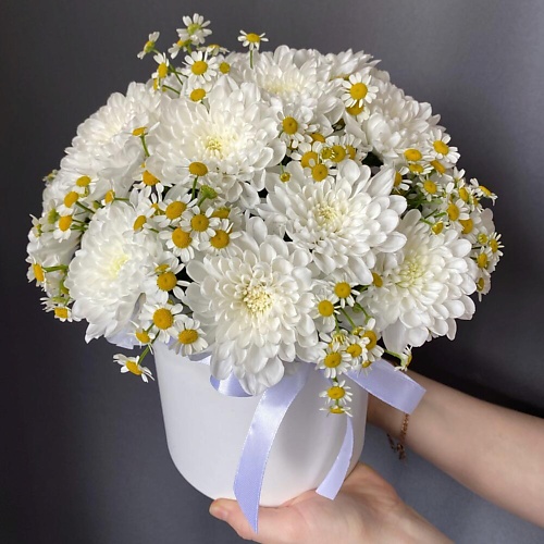 

FLOWERS DE LUXE БУТИК ЦВЕТОВ И ПОДАРКОВ Хризантемы с ромашками. Милая композиция для Ваших любимых, Хризантемы с ромашками. Милая композиция для Ваших любимых