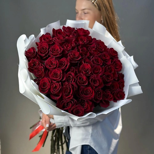 

FLOWERS DE LUXE БУТИК ЦВЕТОВ И ПОДАРКОВ 51 красная эквадорская Роза 70 см, 51 красная эквадорская Роза 70 см