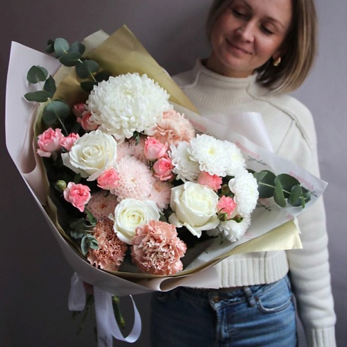 

РЯБИНА ЦВЕТОЧНАЯ МАСТЕРСКАЯ Лёгкий букет роз, гвоздик и хризантем, Лёгкий букет роз, гвоздик и хризантем