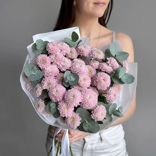 

FLOWERS DE LUXE БУТИК ЦВЕТОВ И ПОДАРКОВ Нежный букет розовая хризантема Эллисон Свит и эвкалипт, Нежный букет розовая хризантема Эллисон Свит и эвкалипт