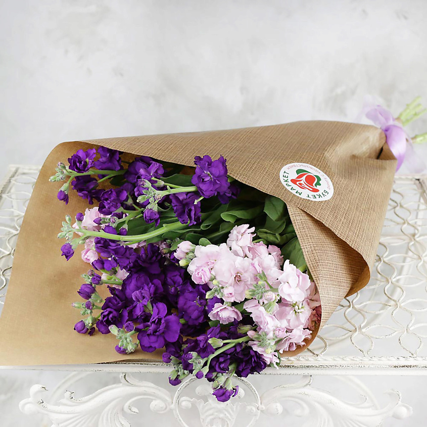 Изображение товара Букет из розовой и фиолетовой матиол - ДАРИТЕ С УДОВОЛЬСТВИЕМ