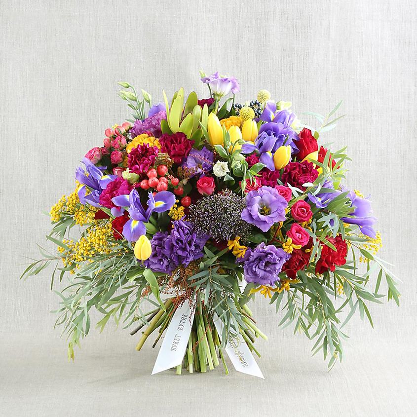 Изображение товара Большой букет для Скорпиона с живыми цветами и уходом до 2 недель