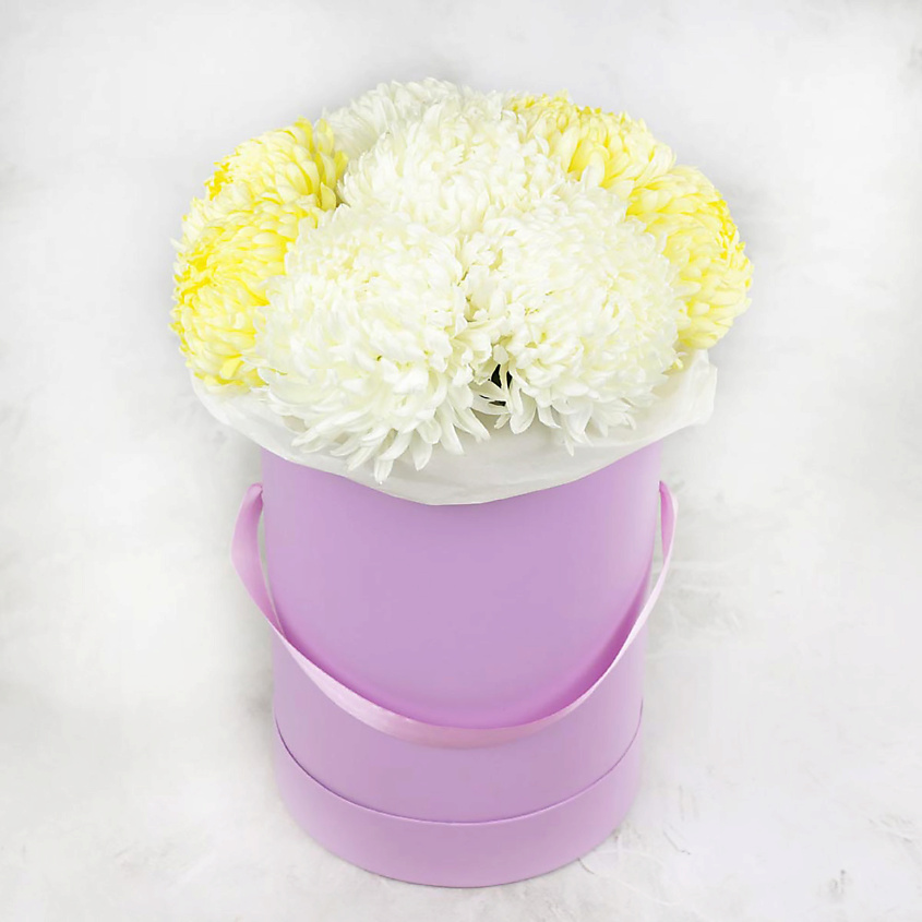 Изображение товара БУКЕТ МАРКЕТ ДАРИТЕ С УДОВОЛЬСТВИЕМ Композиция из 9 хризантем в шляпной коробке, 1 шт.