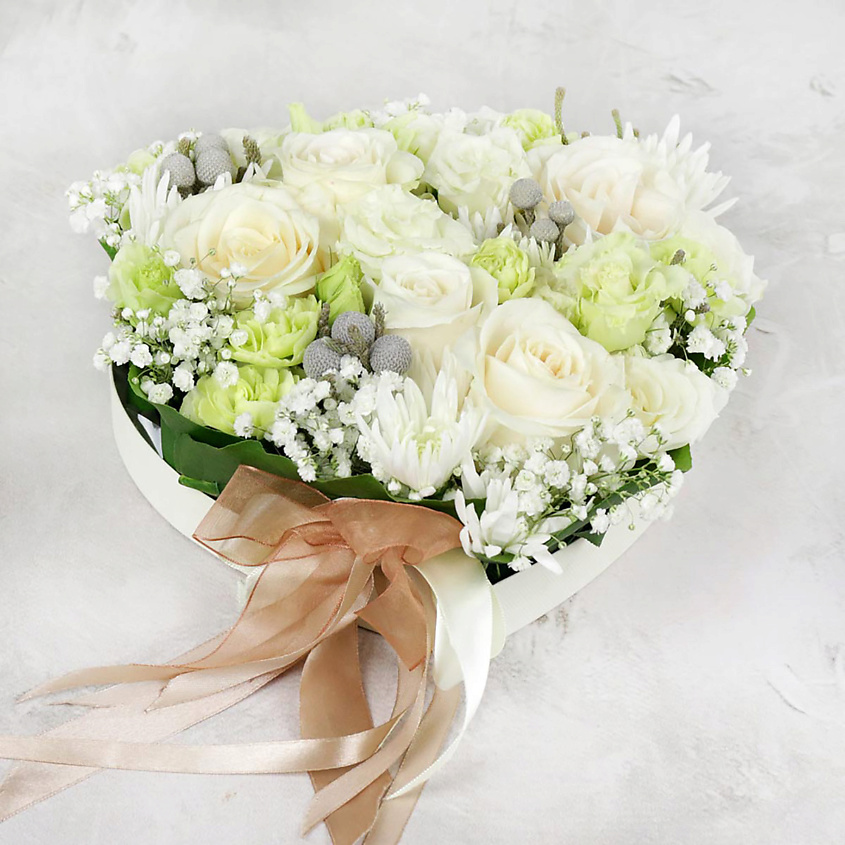 Изображение товара БУКЕТ МАРКЕТ ДАРИТЕ С УДОВОЛЬСТВИЕМ Композиция из роз, хризантем и брунии в сердце, 1 шт.