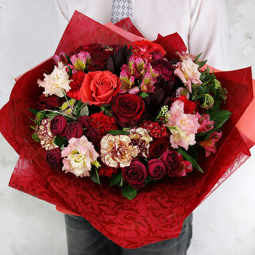 Изображение товара Букет из роз, гвоздик, хризантем и бовардий 1 шт. - свежий, яркий и долго дольше радует глаз
