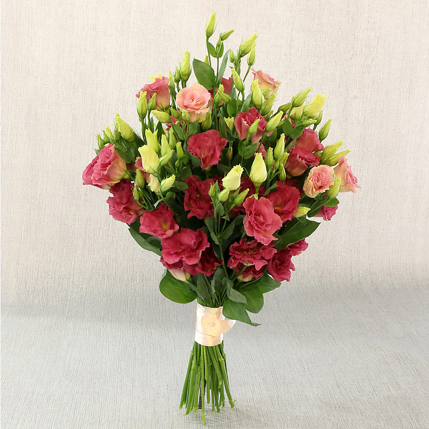 Изображение товара Букет из 21 розового лизиантуса в подарочной упаковке