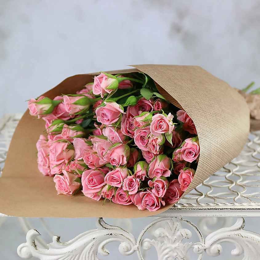 Изображение товара БУКЕТ МАРКЕТ ДАРИТЕ С УДОВОЛЬСТВИЕМ 15 роз в крафте