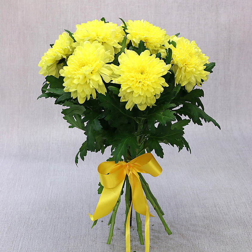 Изображение товара Букет из 9 желтых хризантем от Букет Маркет - яркий подарок для любого праздника