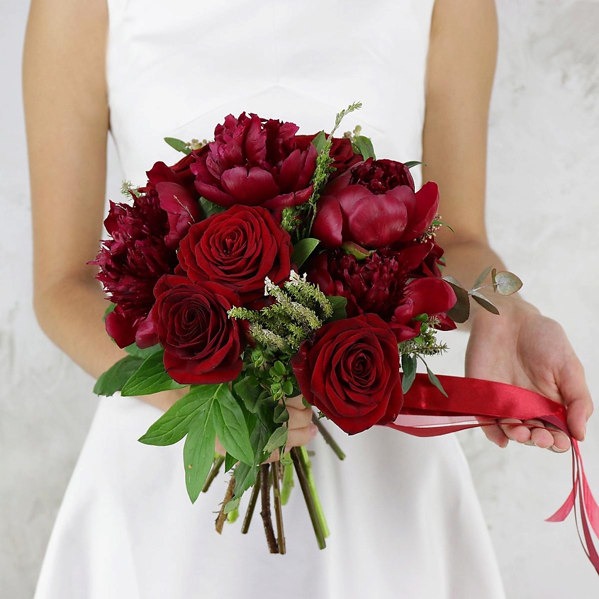 Изображение товара БУКЕТ МАРКЕТ ДАРИТЕ С УДОВОЛЬСТВИЕМ Букет невесты из пионов, роз, капса и фисташки, 1 шт.