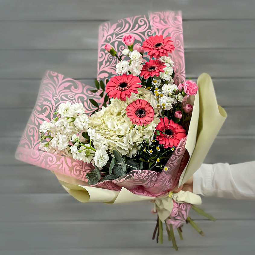 Изображение товара БУКЕТ МАРКЕТ ДАРИТЕ С УДОВОЛЬСТВИЕМ Букет из маттиол, гербер и гортензии, 1 шт.