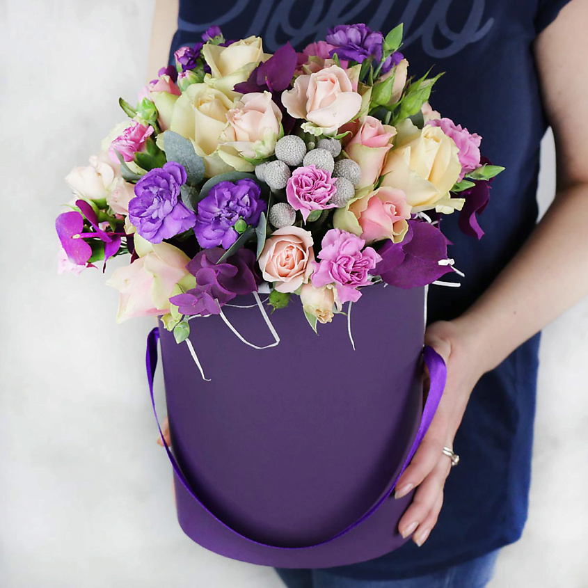 Изображение товара Букет Маркет Дарите С Удовольствием - стильная композиция из роз и эвкалипта