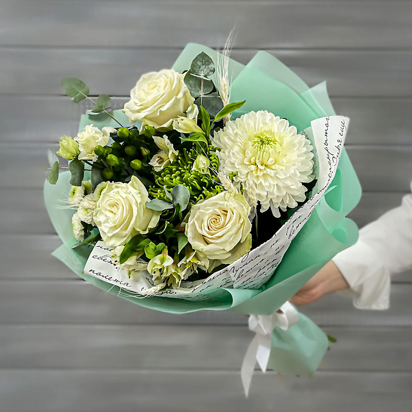 Изображение товара Букет из роз, хризантем, эустом и альстромерий от Букает Маркет