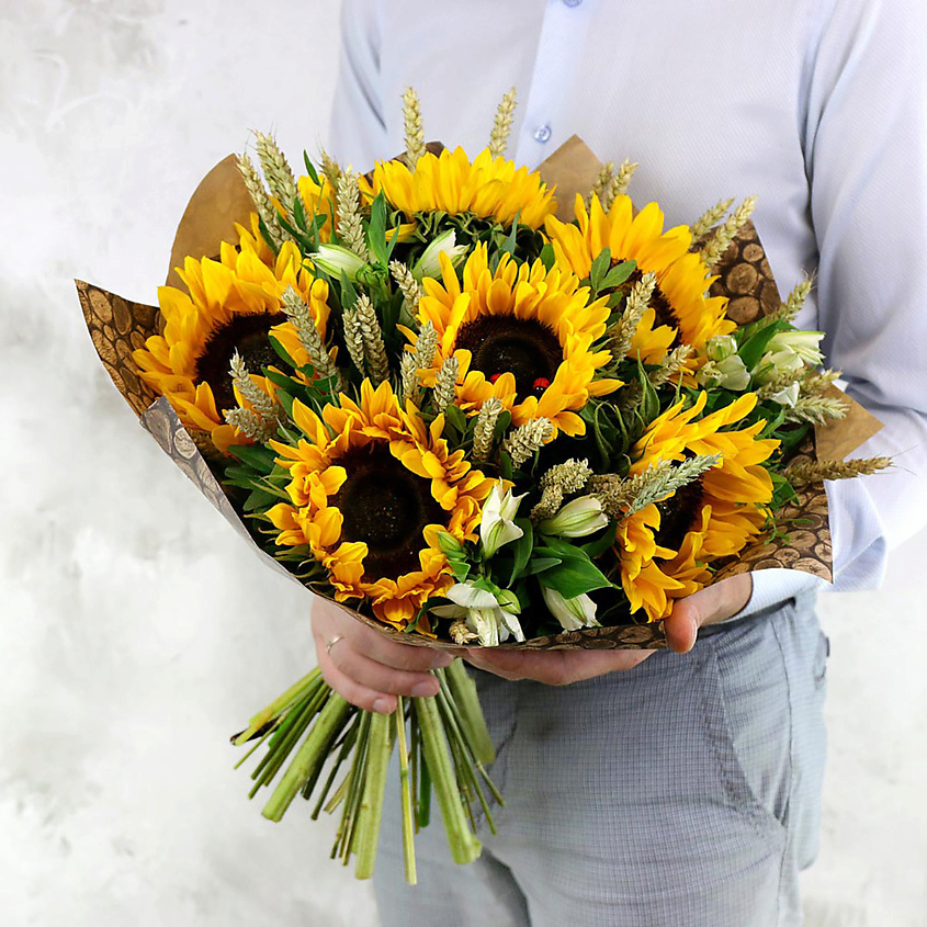 Изображение товара Букет из подсолнухов и альстромерий с листьями фисташки 1 шт.