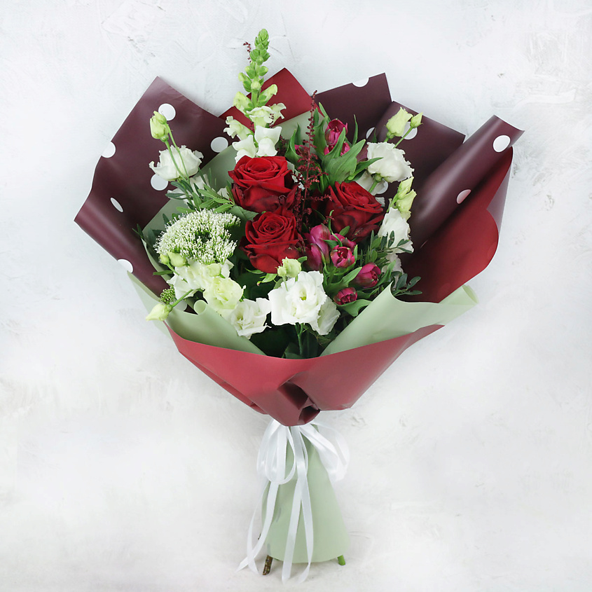 Изображение товара Букет из роз и лизиантуса для подарка на любой праздник