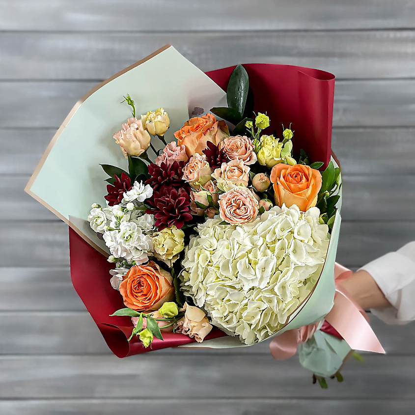 Изображение товара БУКЕТ МАРКЕТ ДАРИТЕ С УДОВОЛЬСТВИЕМ Букет из лизиантусов, роз и хризантем, 1 шт.