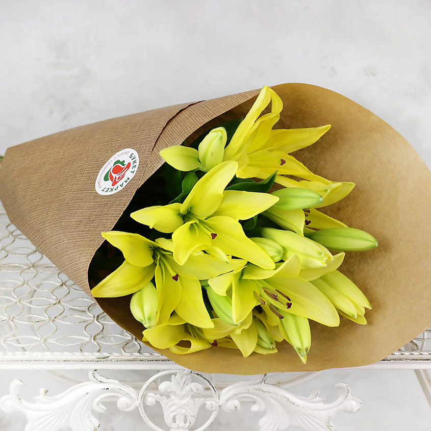 Изображение товара Букет из 3 лилий в крафте - стильный подарок
