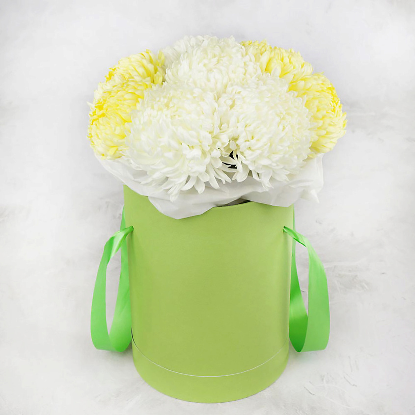 Изображение товара Цветочный букет из 9 хризантем в шляпной коробке - свежие и яркие Цветы