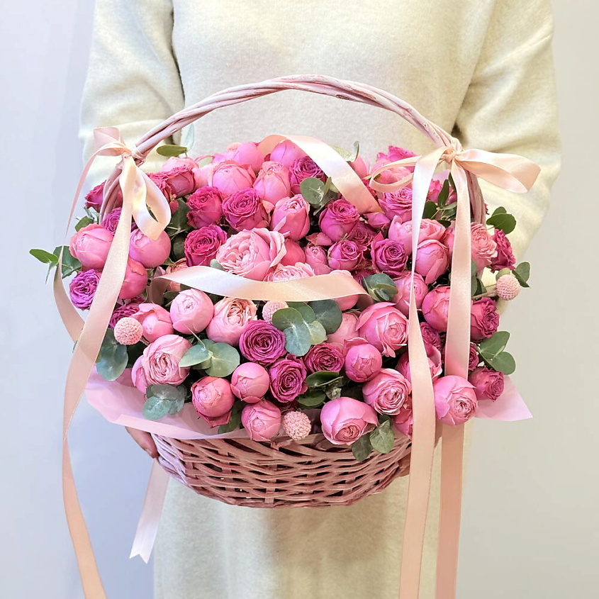 Изображение товара Корзина с пионовидной розой Сильва Пинк и эвкалиптом от Chalet Green