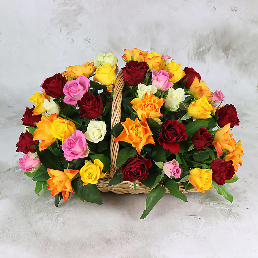 Изображение товара Букет Маркет 51 разноцветная роза в корзине из Кении