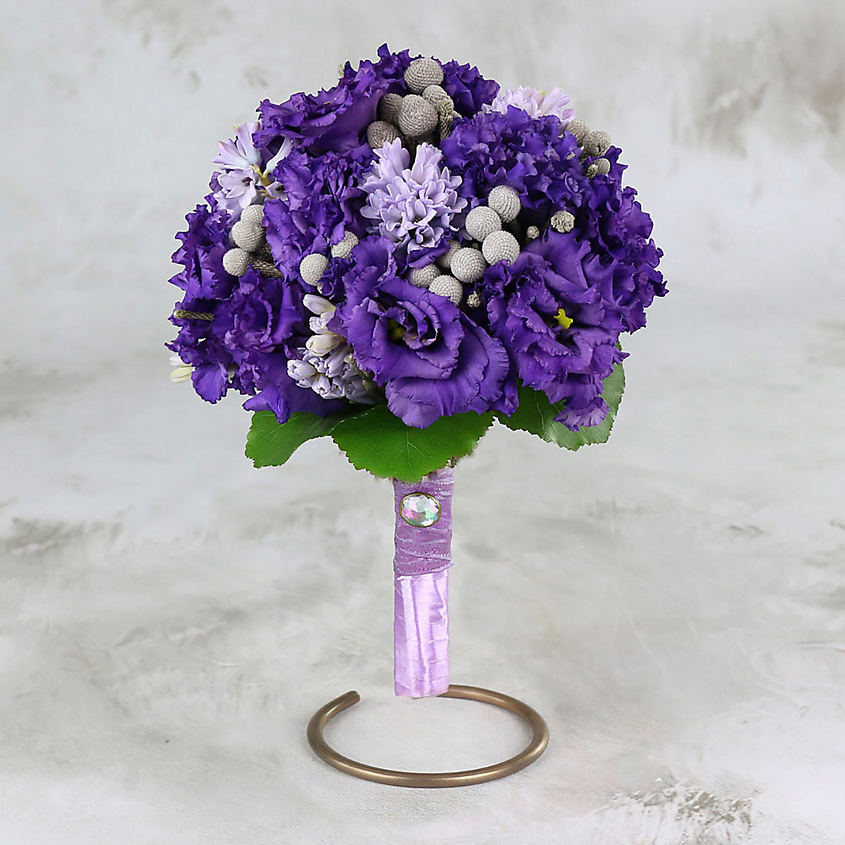 Изображение товара Букет невесты из фиолетового лизиантуса и гиацинтов