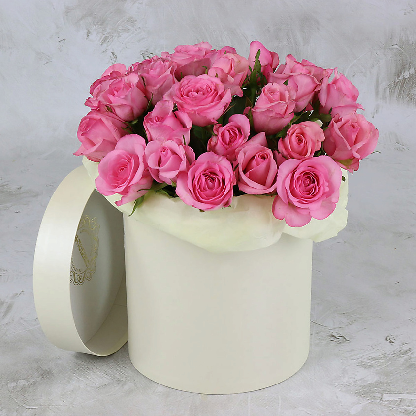Изображение товара 25 розовых роз в шляпной коробке из Кении - свежие цветы для подарка