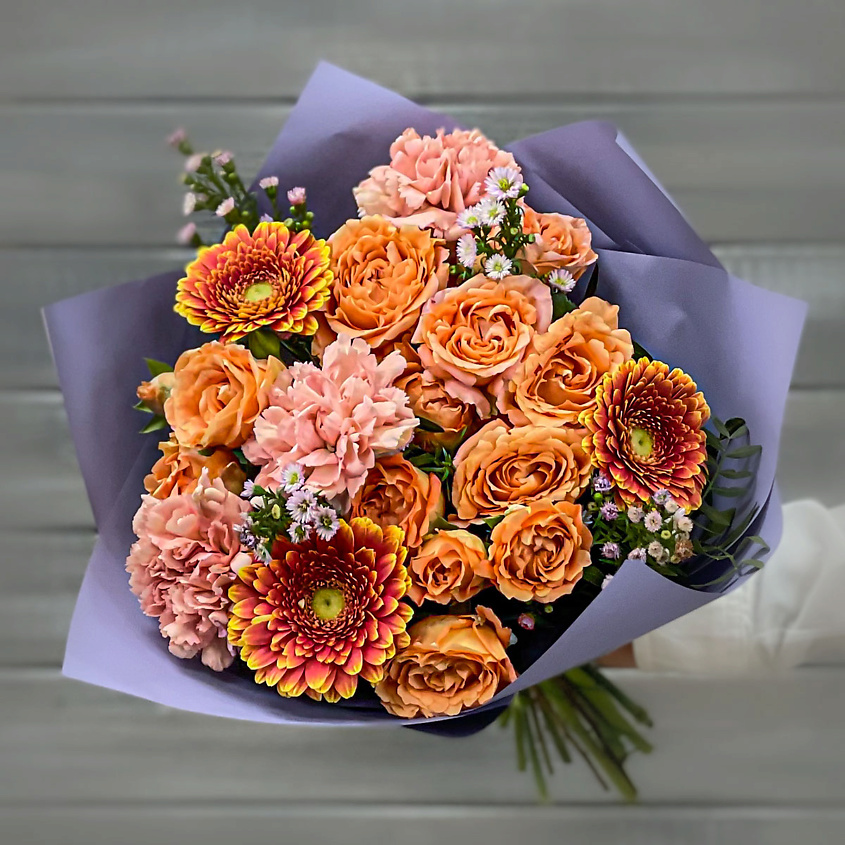 Изображение товара Букет Маркет Дарите с удовольствием из кустовых роз и гербер