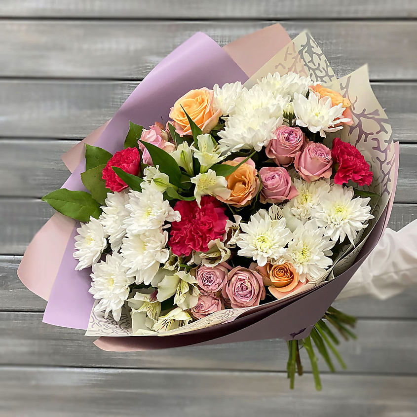 Изображение товара Букет из гвоздик, альстромерий, хризантем и роз от Букет Маркет