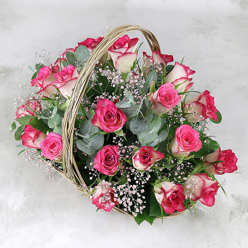Изображение товара БУКЕТ МАРКЕТ ДАРИТЕ С УДОВОЛЬСТВИЕМ - букет живых роз и гипсофилы