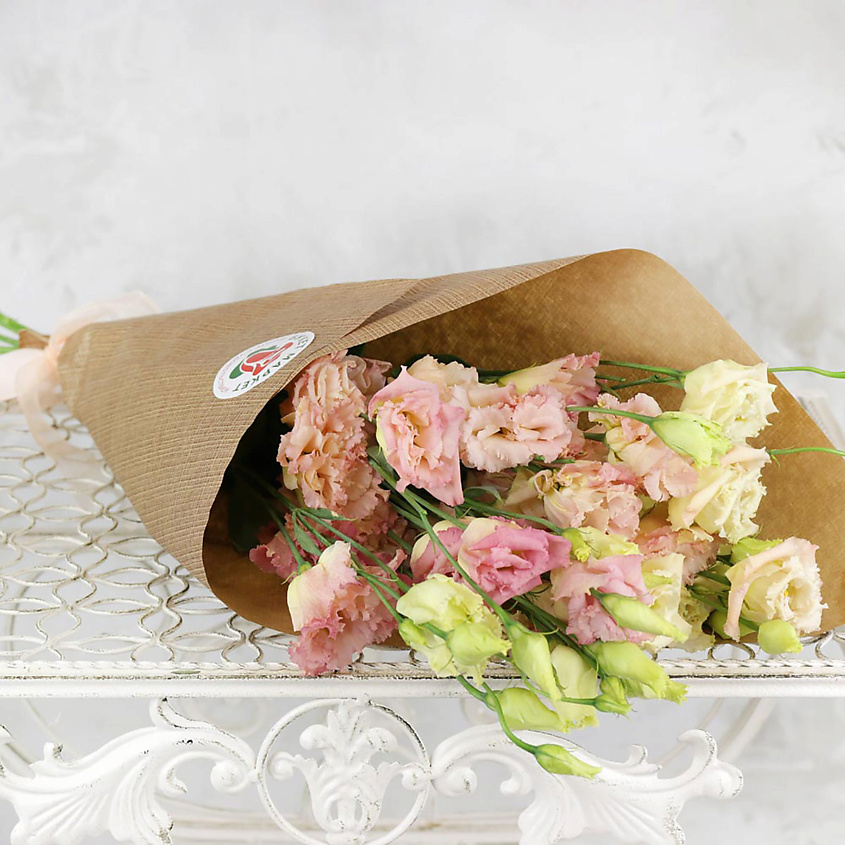 Изображение товара БУКЕТ МАРКЕТ ДАРИТЕ С УДОВОЛЬСТВИЕМ Букет из 9 лизиантусов в крафте, 1 шт.