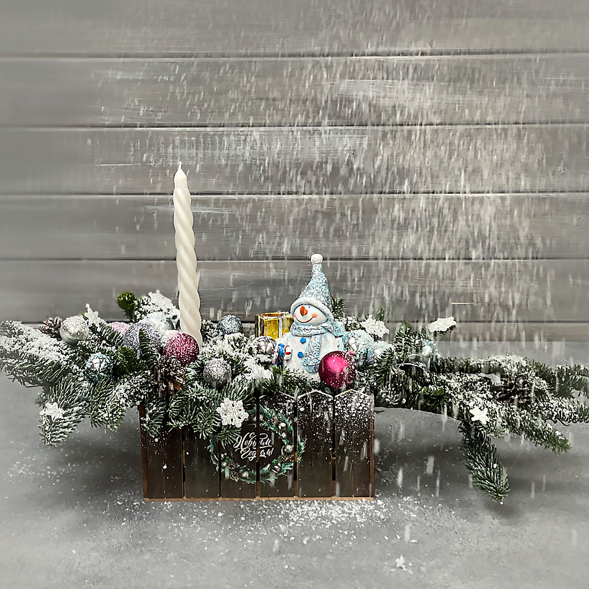 Изображение товара Новогодняя композиция в ящике от БУКЕТ МАРКЕТ