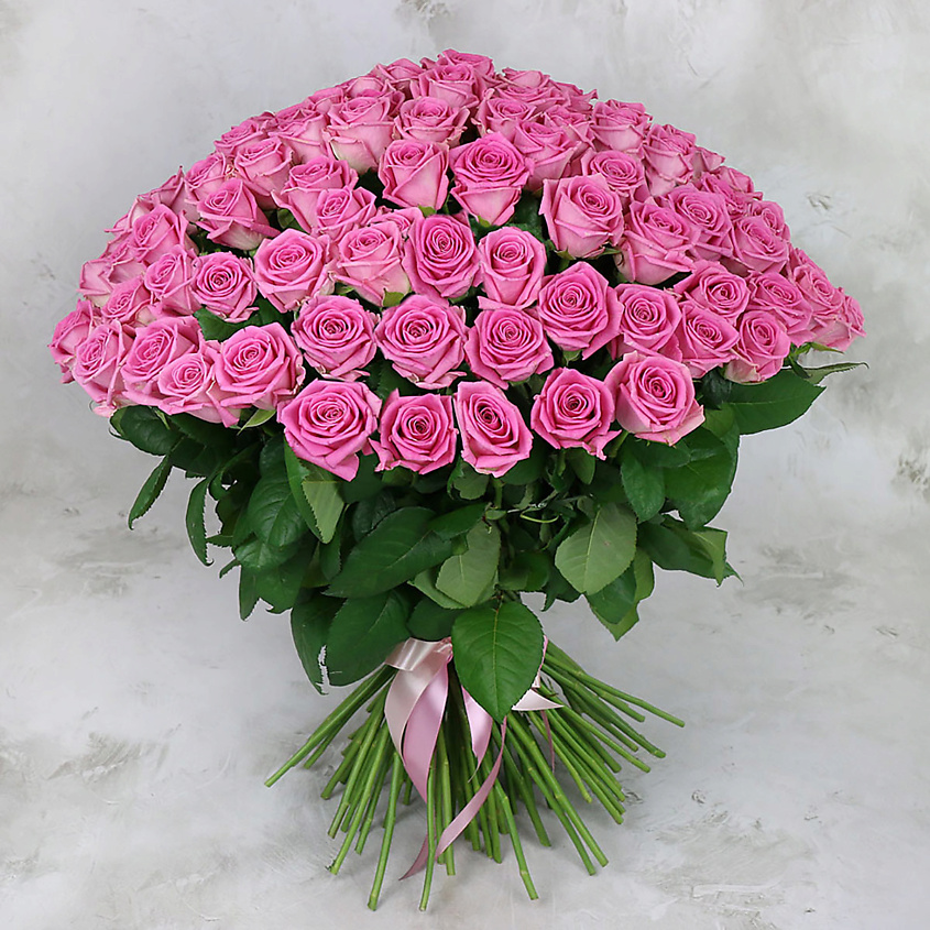 Изображение товара Букет из 101 розы Аква Россия 60 см. - роскошный свежий цветочный подарок