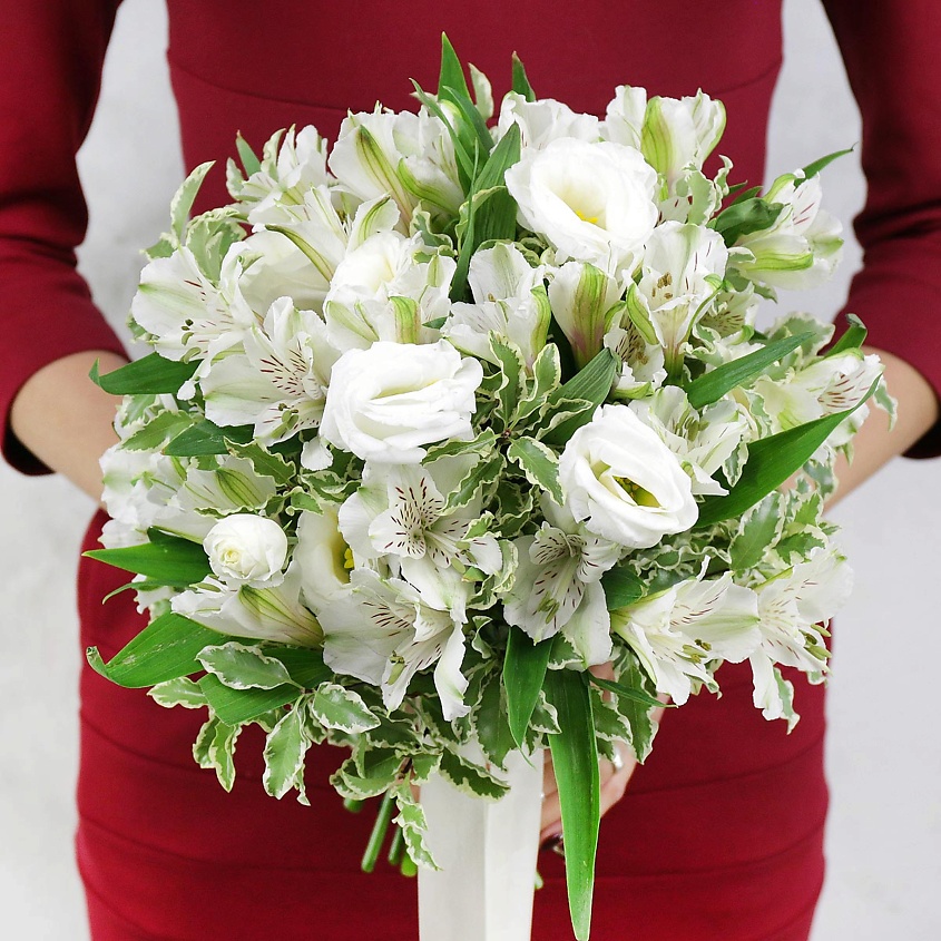 Изображение товара БУКЕТ МАРКЕТ ДАРИТЕ С УДОВОЛЬСТВИЕМ Букет из альстромерий, лизиантуса и питтоспорума, 1 шт.