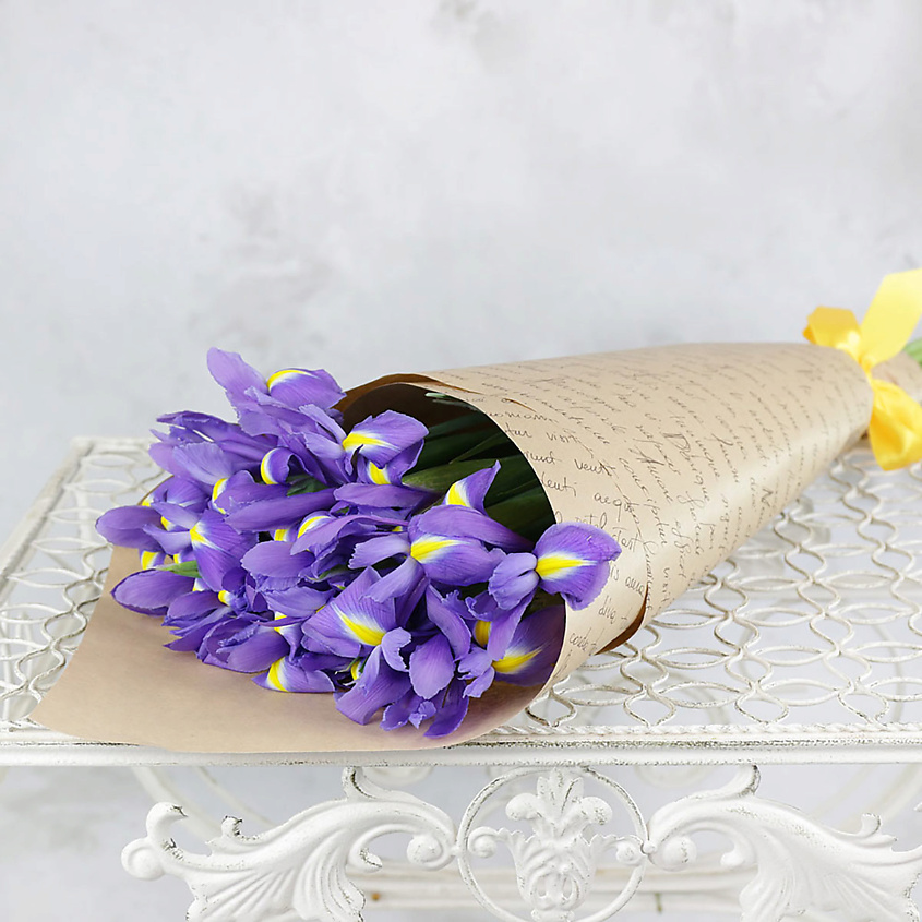 Изображение товара БУКЕТ ИРИСОВ 15 ШТ. В КРАФТЕ ОТ БУКЕТ МАРКЕТ