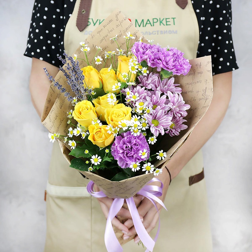 Изображение товара БУКЕТ МАРКЕТ ДАРИТЕ С УДОВОЛЬСТВИЕМ - Букет из роз, гвоздик и хризантемы