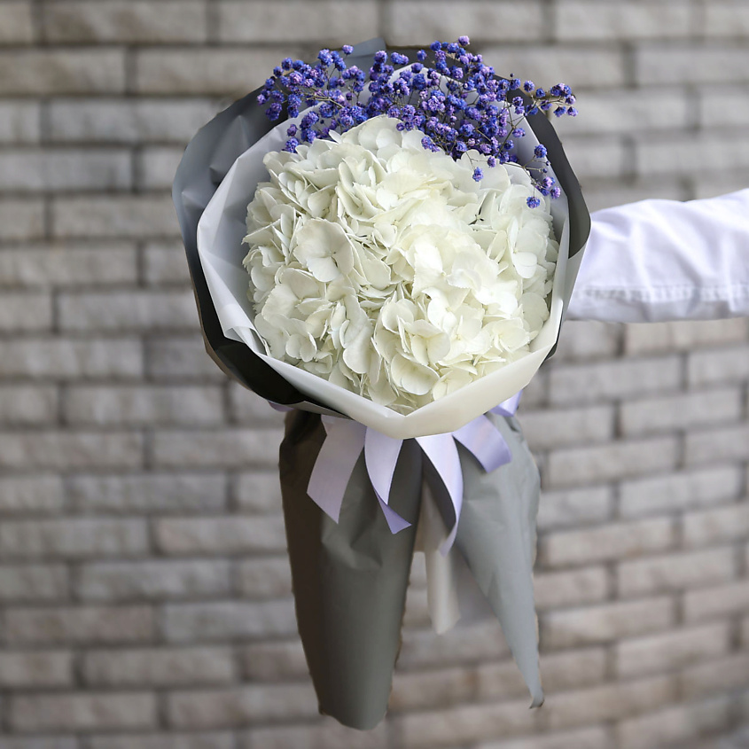 Изображение товара Букет из белой гортензии и гипсофил - свежие цветы для подарка