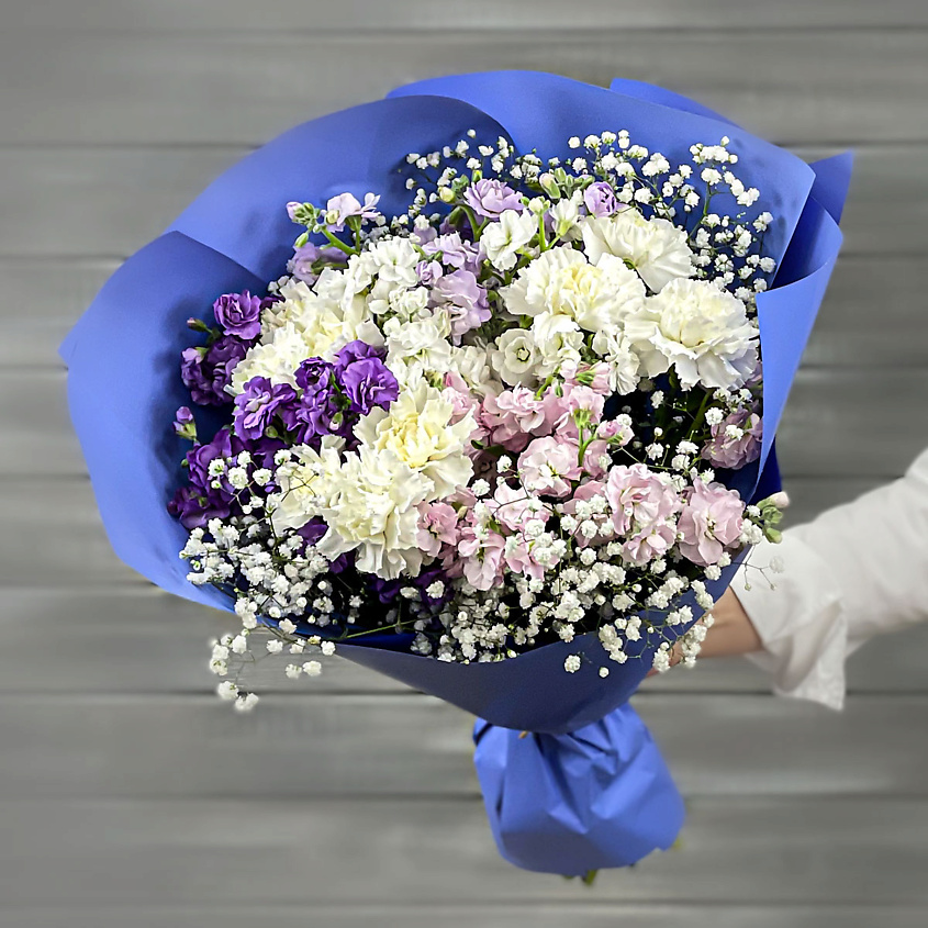 Изображение товара БУКЕТ МАРКЕТ ДАРИТЕ С УДОВОЛЬСТВИЕМ Букет из маттиол, гвоздик и гипсофилы, 1 шт.