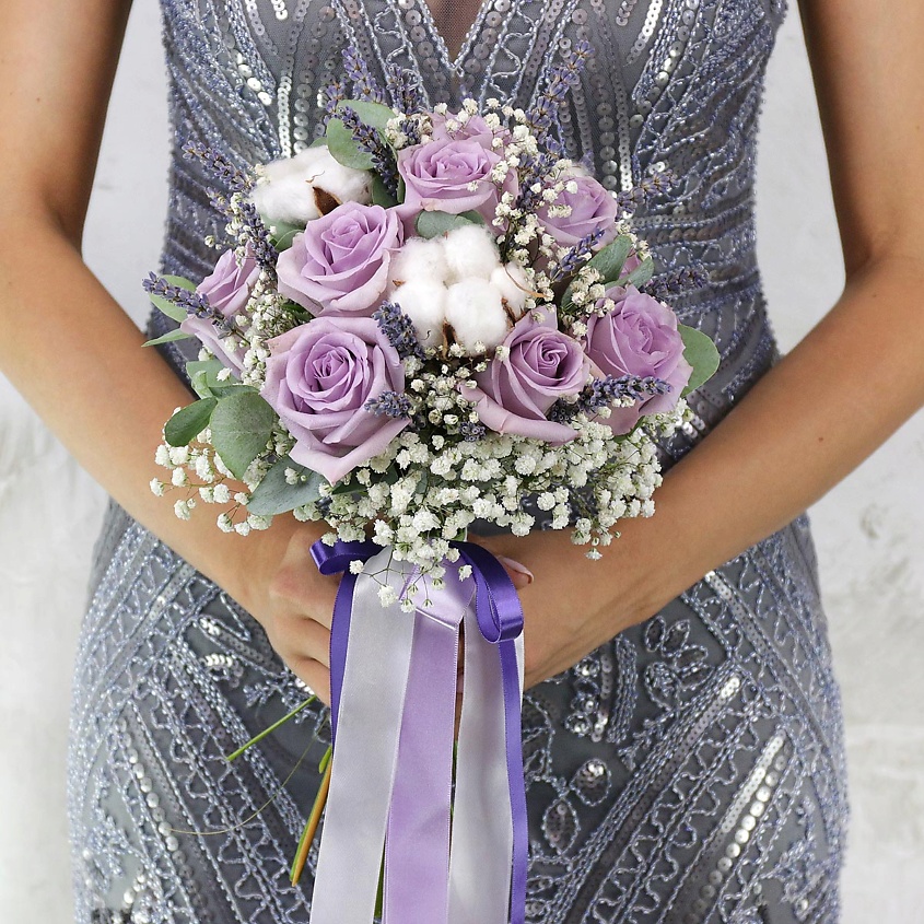 Изображение товара Букет из роз, хлопка и гипсофилы - свежие живые цветы 1 шт